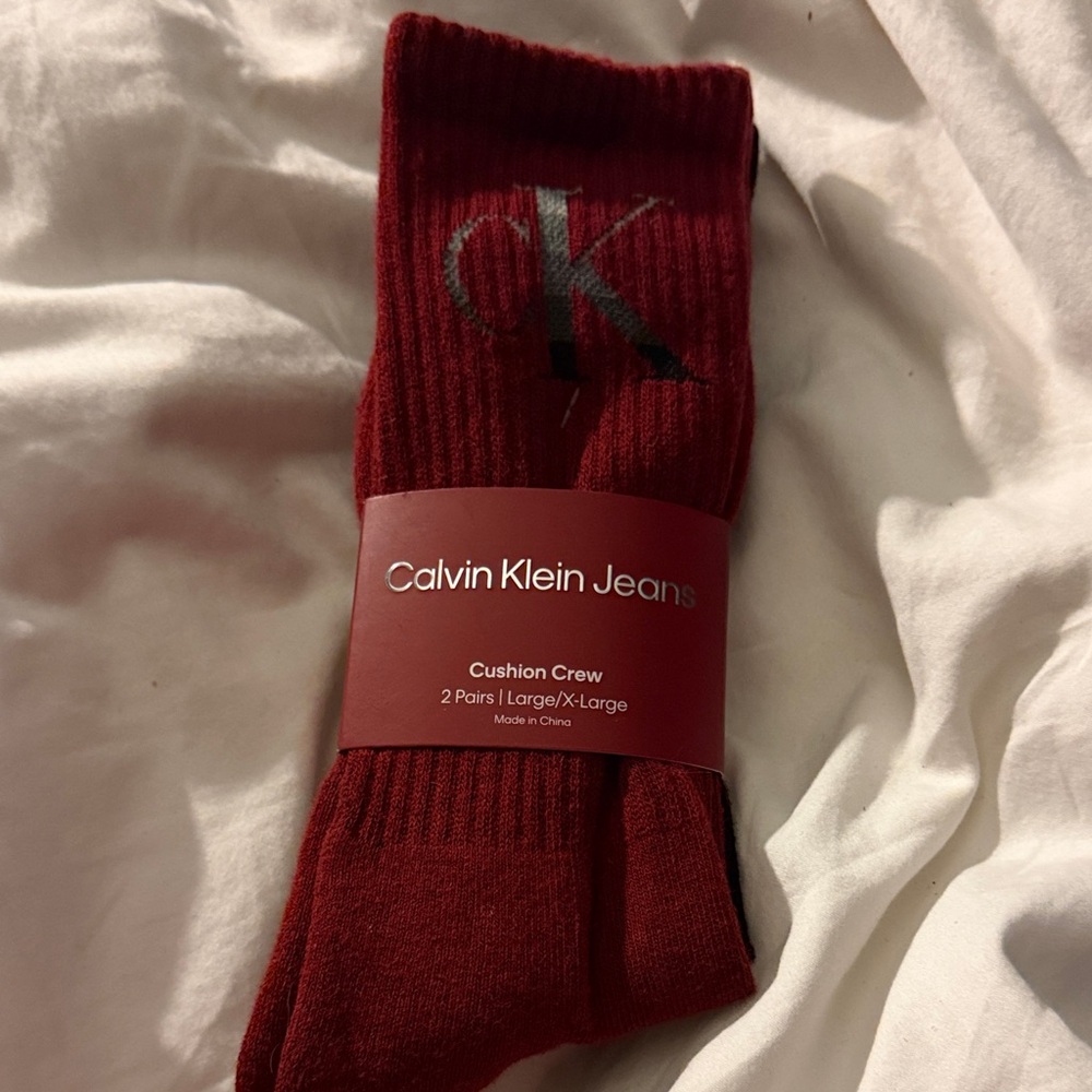 Calvin Klein Jeans Men's Cushion Crew Socks in Deep Red with CK Logo